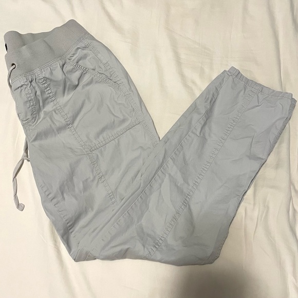 VINTAGE GAP- Light Grey Low Rise Cargo Pants - Picture 4 of 6